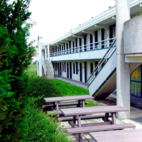 Hotels in Cuincy